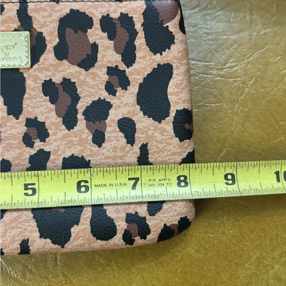 Betsey Johnson Leopard Print Wristlet - Picture 5 of 6